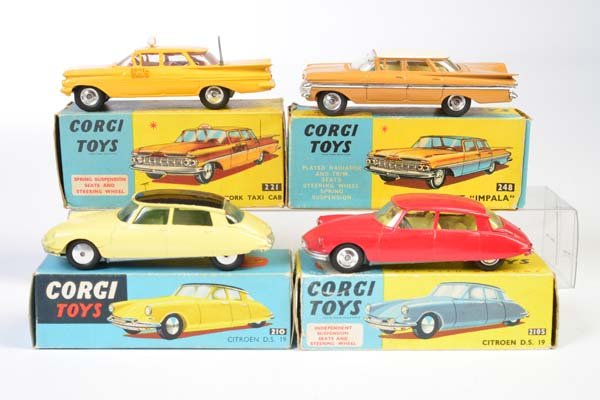 Corgi Toys, Chevrolet NY Taxi, Chevrolet Impala + 2x (1 of 1)