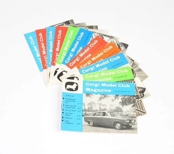 Corgi Toys, 12 Model Club Magazine (Nr. 18, 20, 21, 22, (1 of 1)