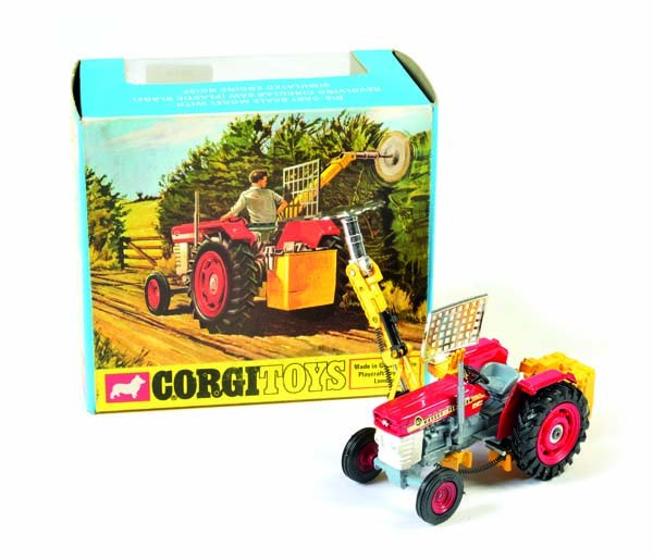 Corgi Toys, Massey Ferguson Traktor (73) (1 of 1)