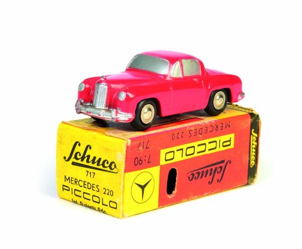 Schuco, Piccolo Mercedes 220 (717): Schuco, Piccolo Mercedes 220 (717), W.-Germany, 1:90, diecast, box: 1 flap missing + 1x loose, C 1-