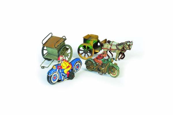 Meyer Pennytoy, Kutschen + 2 Motorraeder: Meyer Pennytoy, Carriages + 2 Motorbikes, Germany pw + Japan, tin, not complete