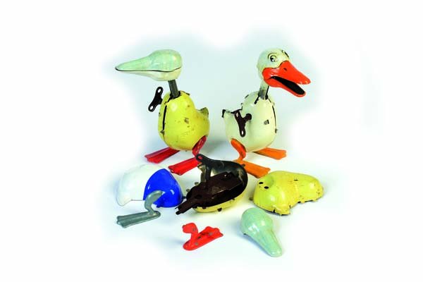 Schuco Musterwerkstatt, diverse Teile Donald Duck (1 of 1)