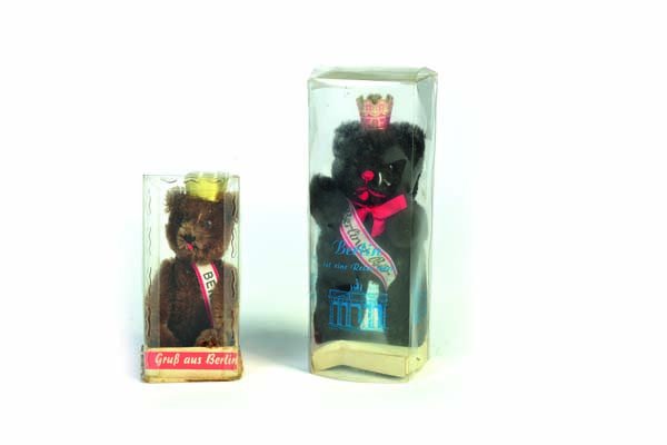 Schuco, 2x Berliner Baer (1 of 1)