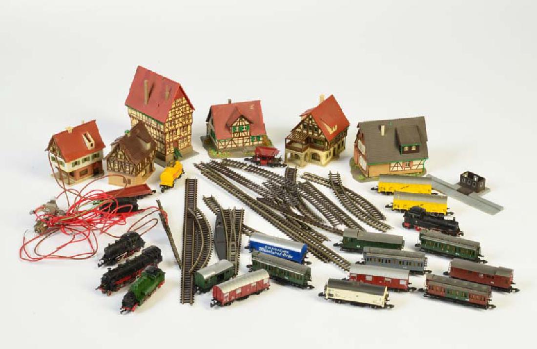 Marklin + Faller, 4 Loks, Wagen + Haeuser (1 of 1)