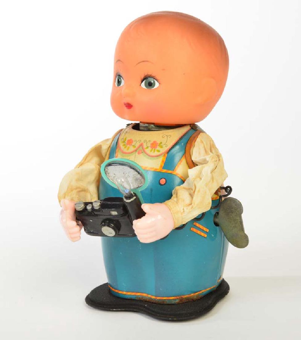 MS 739 Junge mit Kamera (1 of 1)