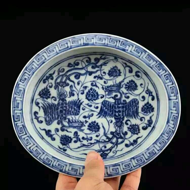 Ming dynasty style B/W porcelain flower pot (1 of 3)