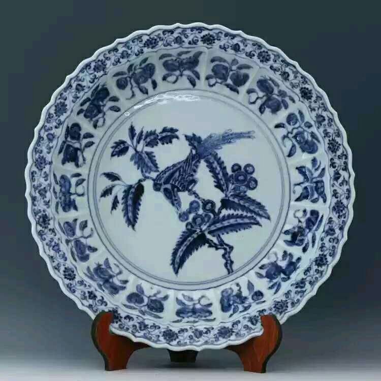 Large Chinese  B/W porcelain plate (1 of 4)
