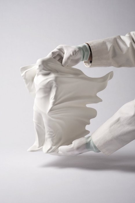 Daniel Arsham - Hollow Figure, 2018: Opaque White Resin11 4/5 × 9 4/5 × 9 4/5 in30 × 25 × 25 cmEdition of 500