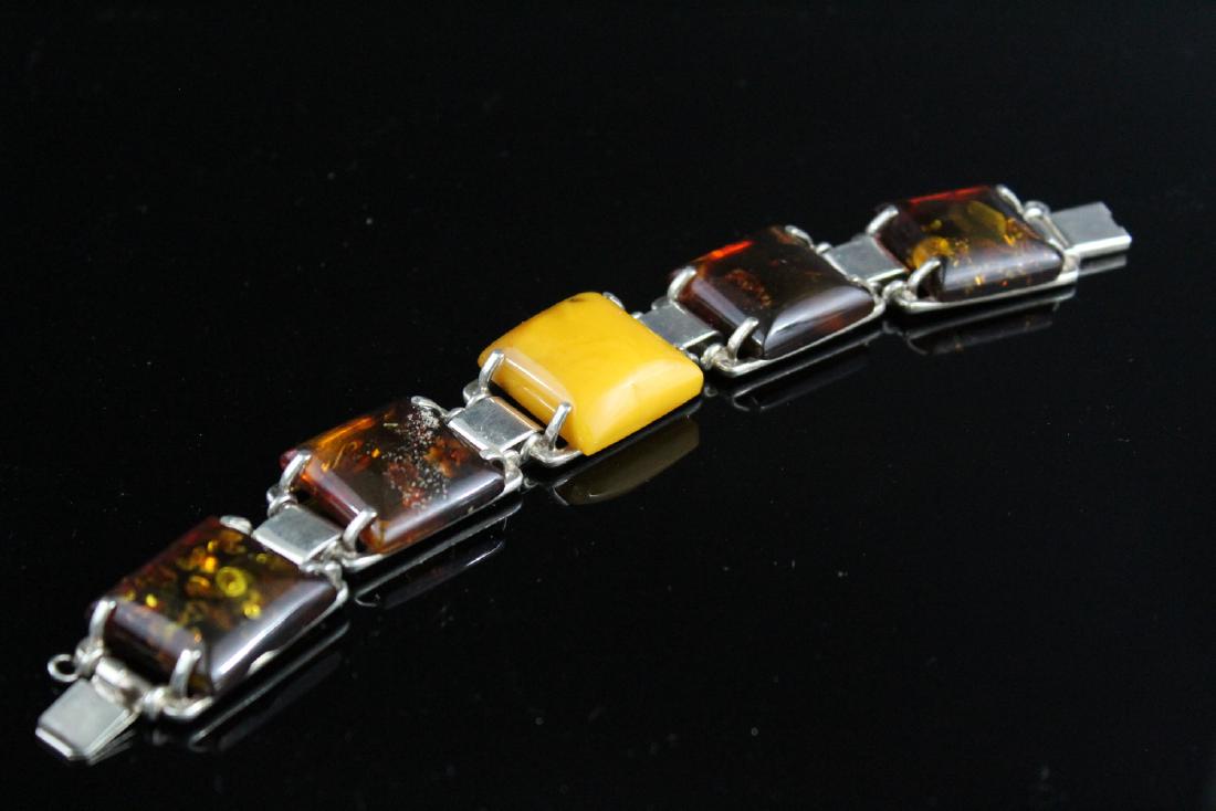 Amber sterling silver bracelet. (1 of 4)