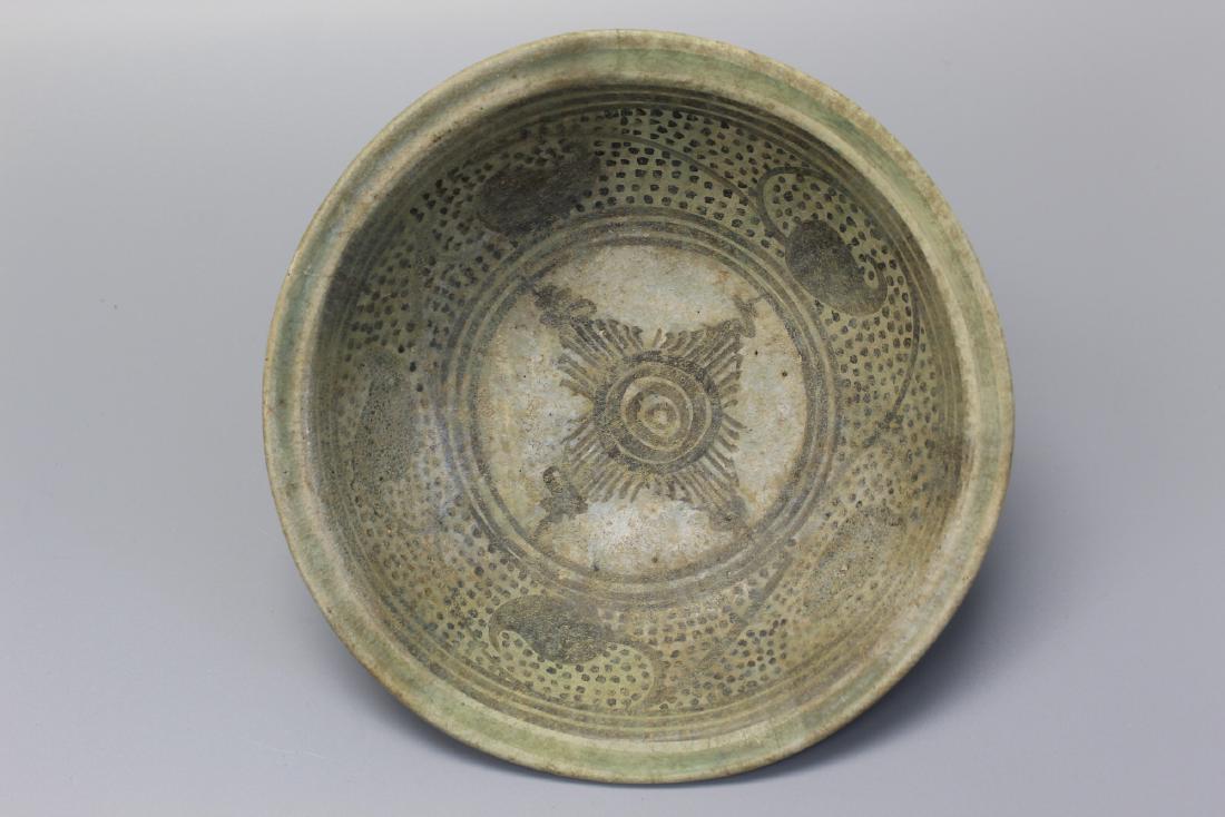 Antique Thai Sawankhalok Blue and White Bowl, ca. 16 th: Antique Thai Sawankhalok Blue and White Bowl, ca. 16 th century. Ht 6.5 cm. Rim diameter 22 cm. Provenance: Prominent art collector from Washington DC.
