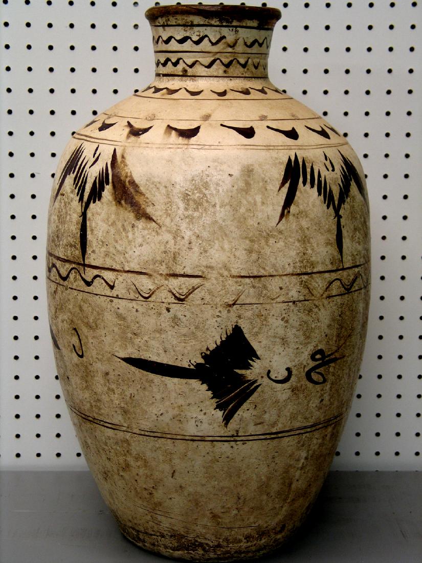 Big Chinese Cizhou Porcelain Jar (1 of 4)