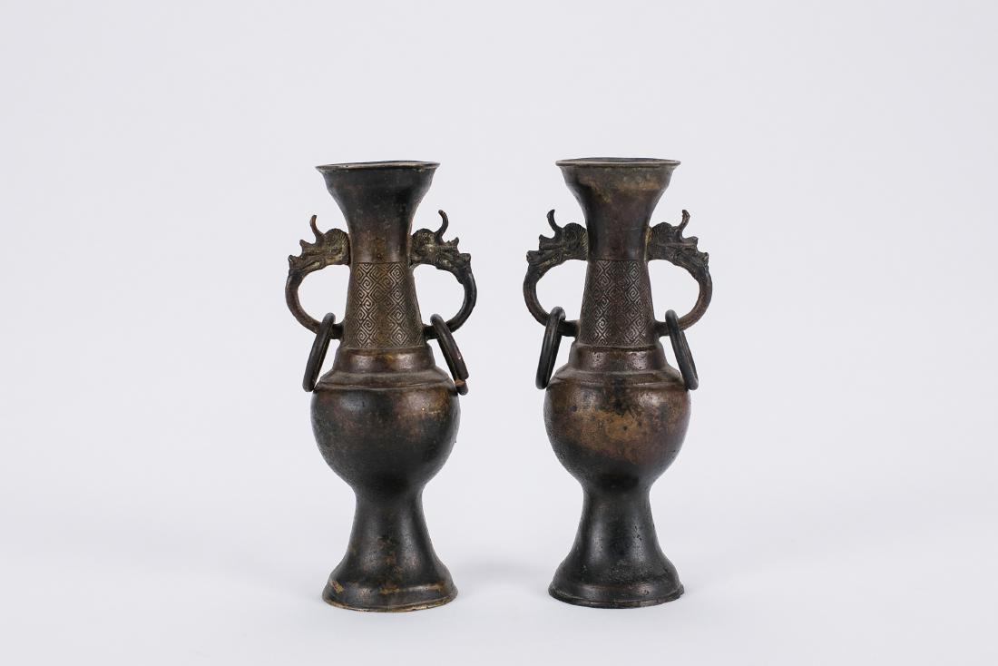 Pair of Chinese bronze vases. Ming Period. (1 of 6)