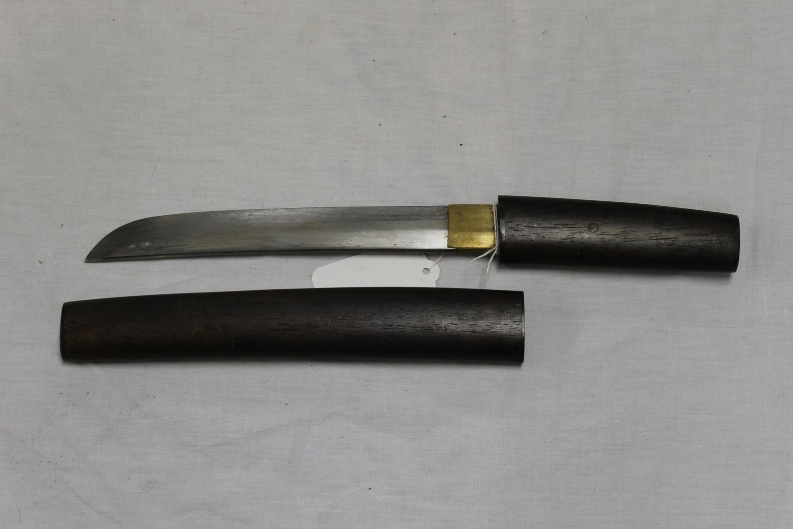 Japanese dagger. (1 of 5)