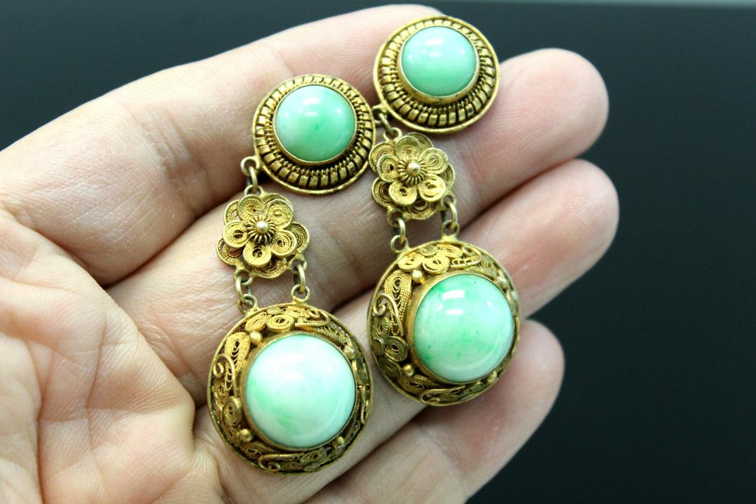 A pair of Chinese silver and jadeite ear rings (1 of 3)