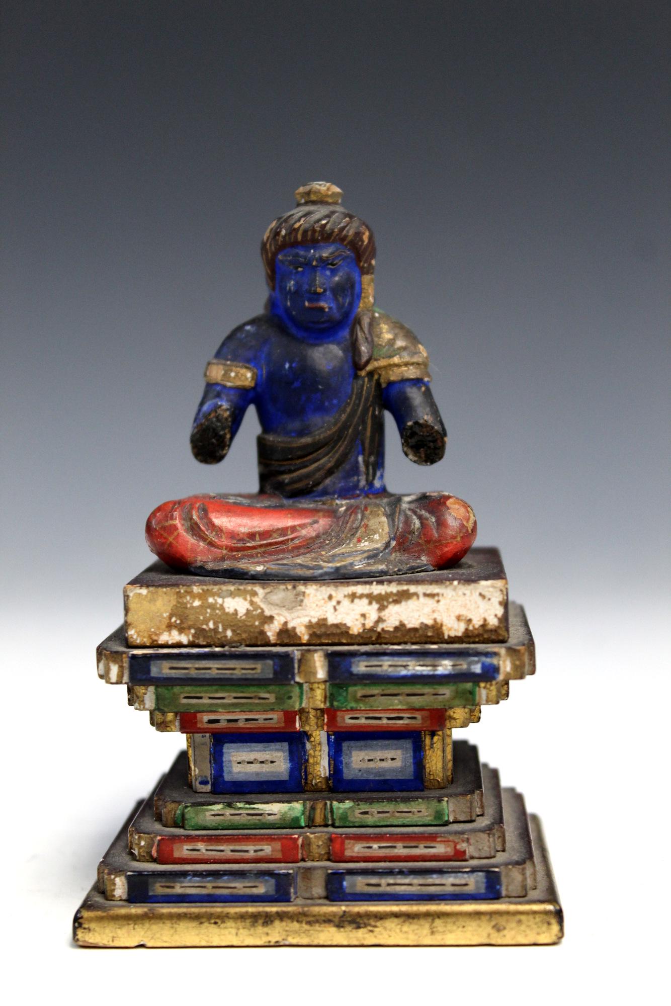 Chinese carved wood statue.: Chinese carved wood statue. Ht 10 cm. Provenance: From Maria Worthington estate in Virginia. Maria Worthington lived in Philippines with her husband, Amos, who worked for the U.S. foreign assistance p