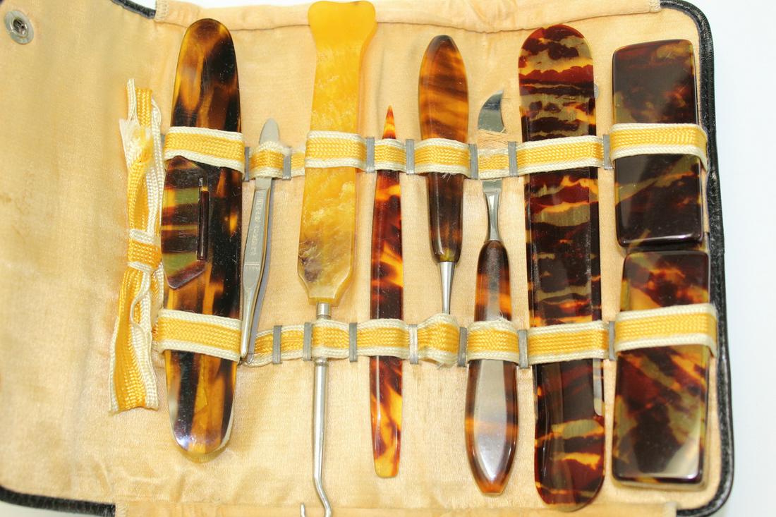 Vintage Tortoise Shell Pedicure Set: Vintage Tortoise Shell Pedicure Set.
