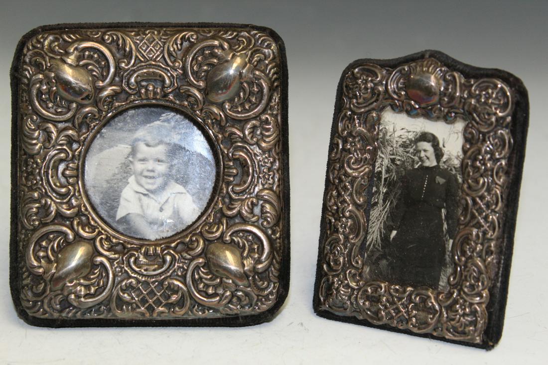 Two Silver Picture Frames: Two Silver Picture Frames 9x9.5 cm and 6x9 cm