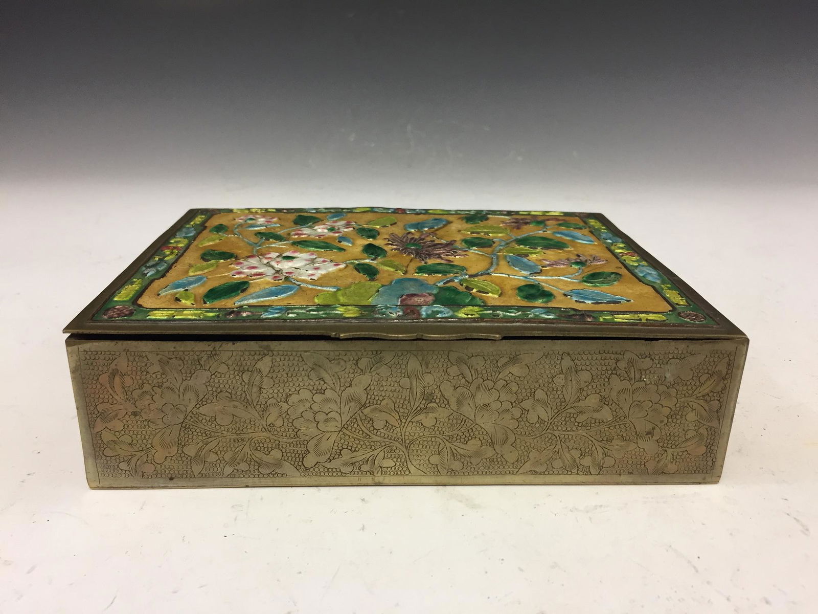 Chinese enamel on copper box.: Chinese enamel on copper box. Size 17 X 12 X 4 cm.