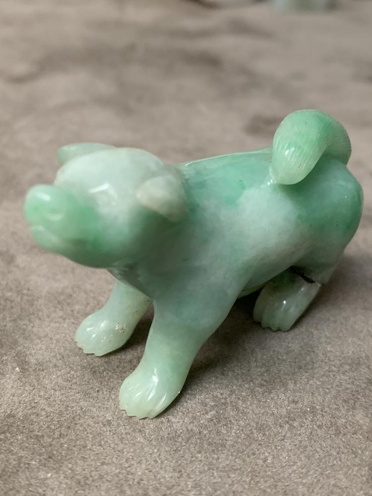 Jadeite dog: Jadeite dog. about 2" L