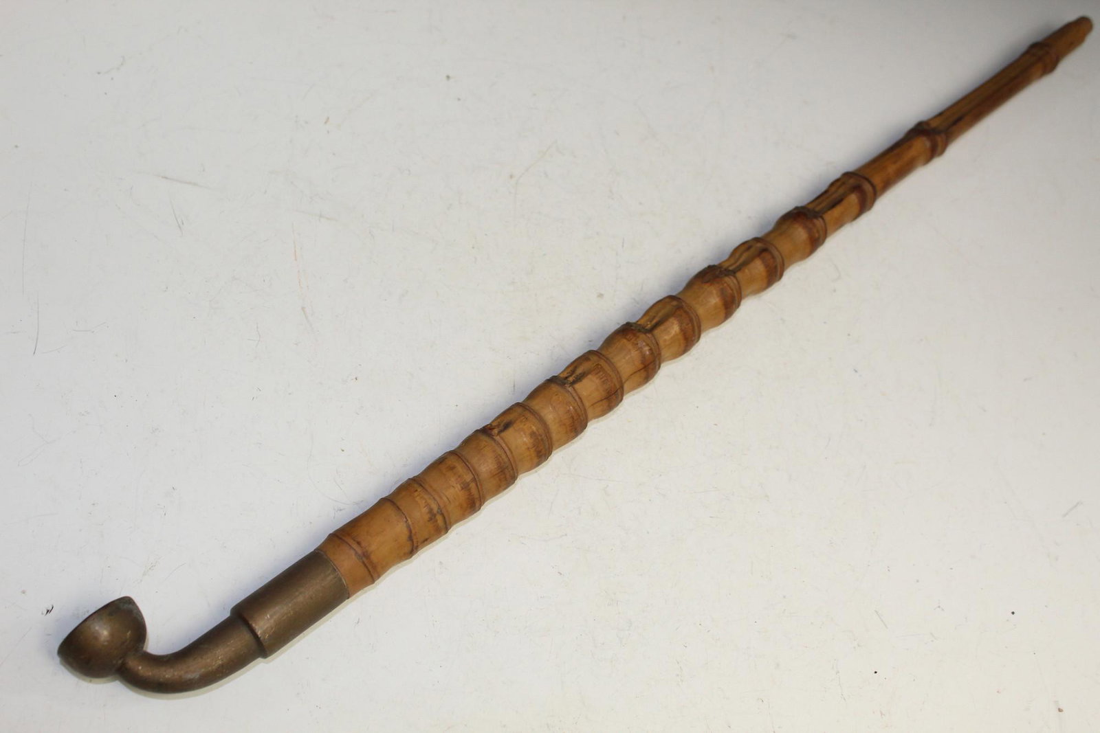 Chinese Bamboo Smoking Pipe: Chinese Bamboo Smoking Pipe. L 57 cm.