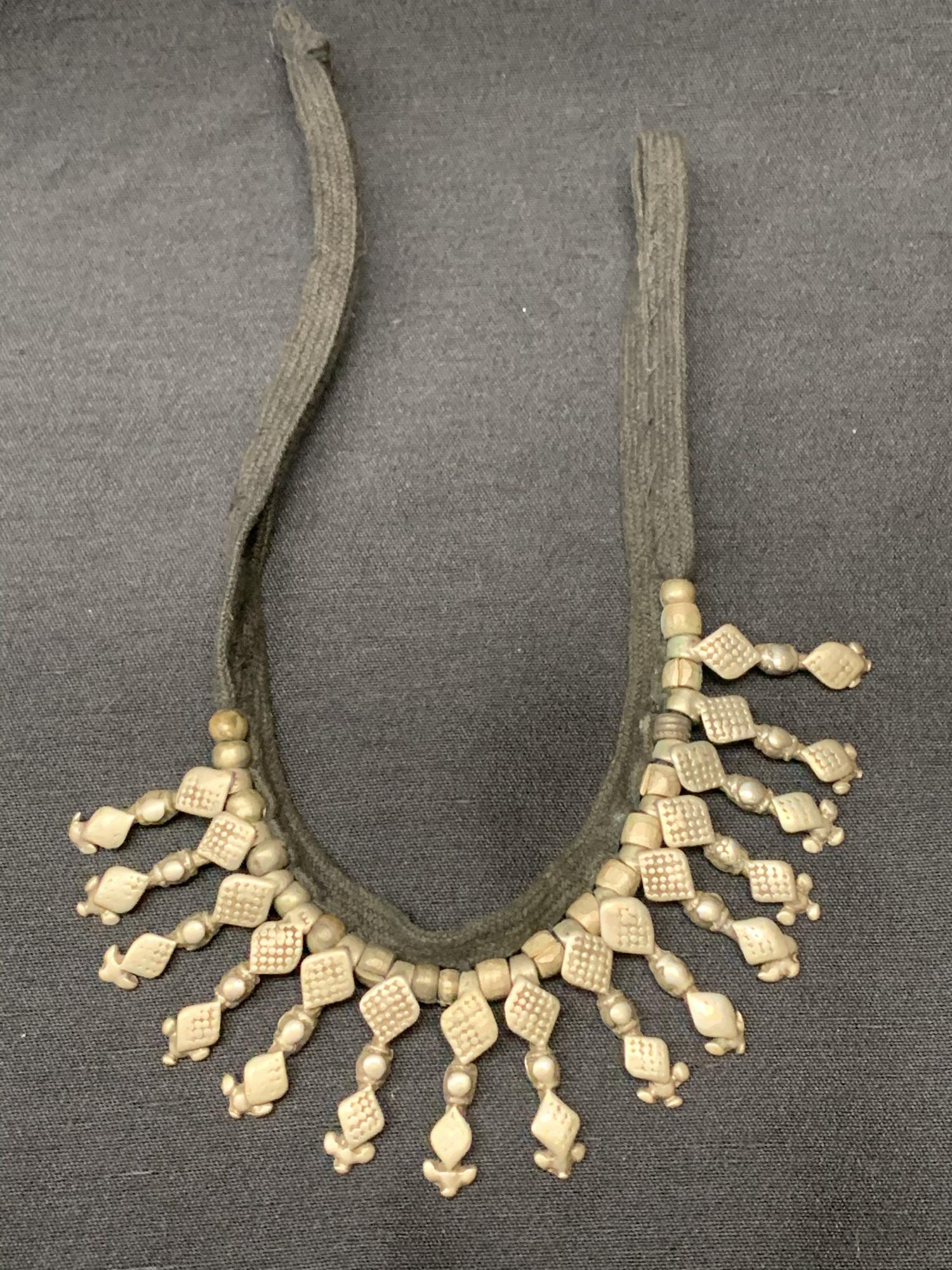 Ethnic necklace: Ethnic necklace. 14"L.