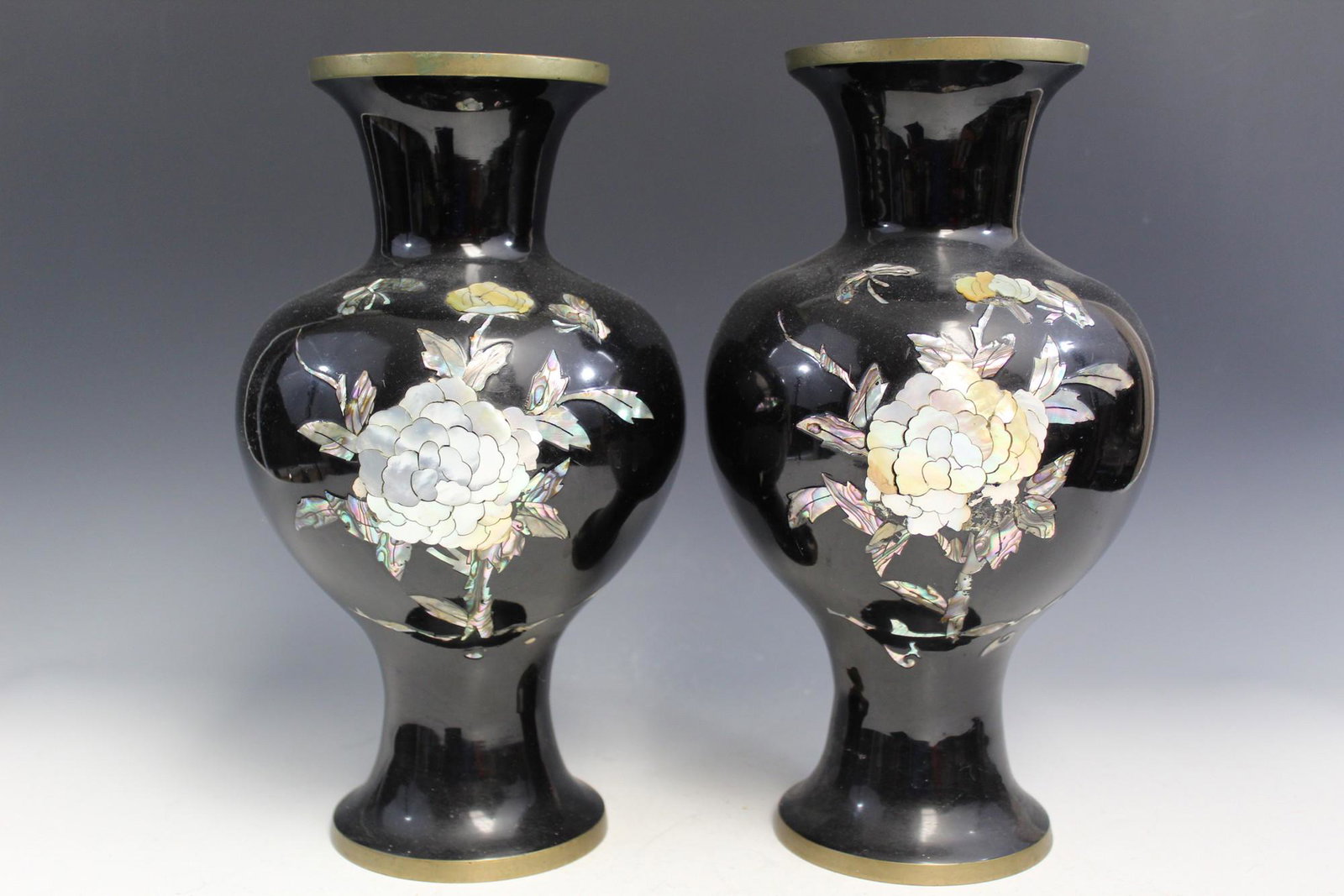 Pair of Korean MOP Lacquer Vases: Pair of Korean MOP Lacquer Vases. H 30 cm