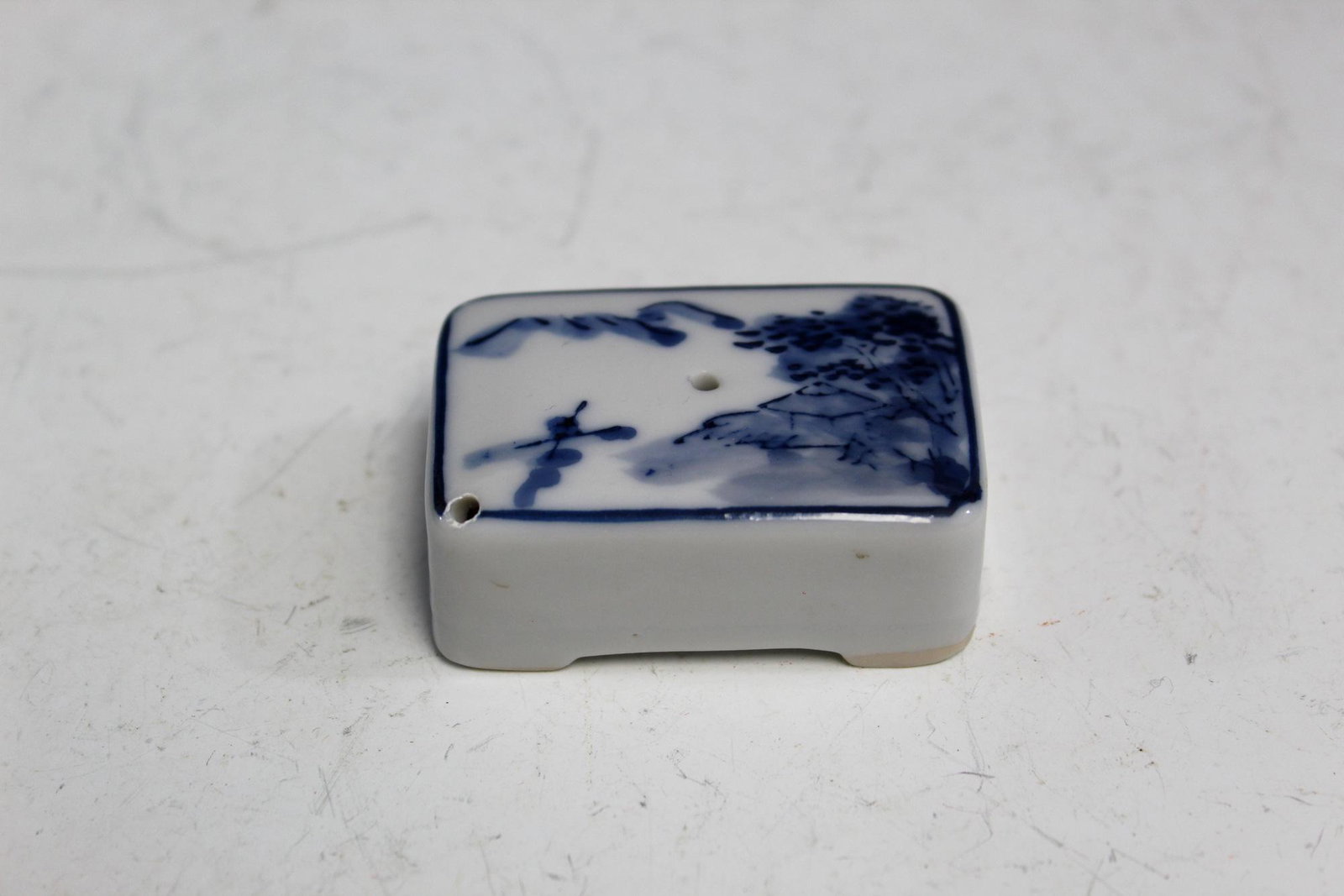 Korean Blue and White Porcelain Water Dropper: Korean Blue and White Porcelain Water Dropper 5x3.5x2 cm