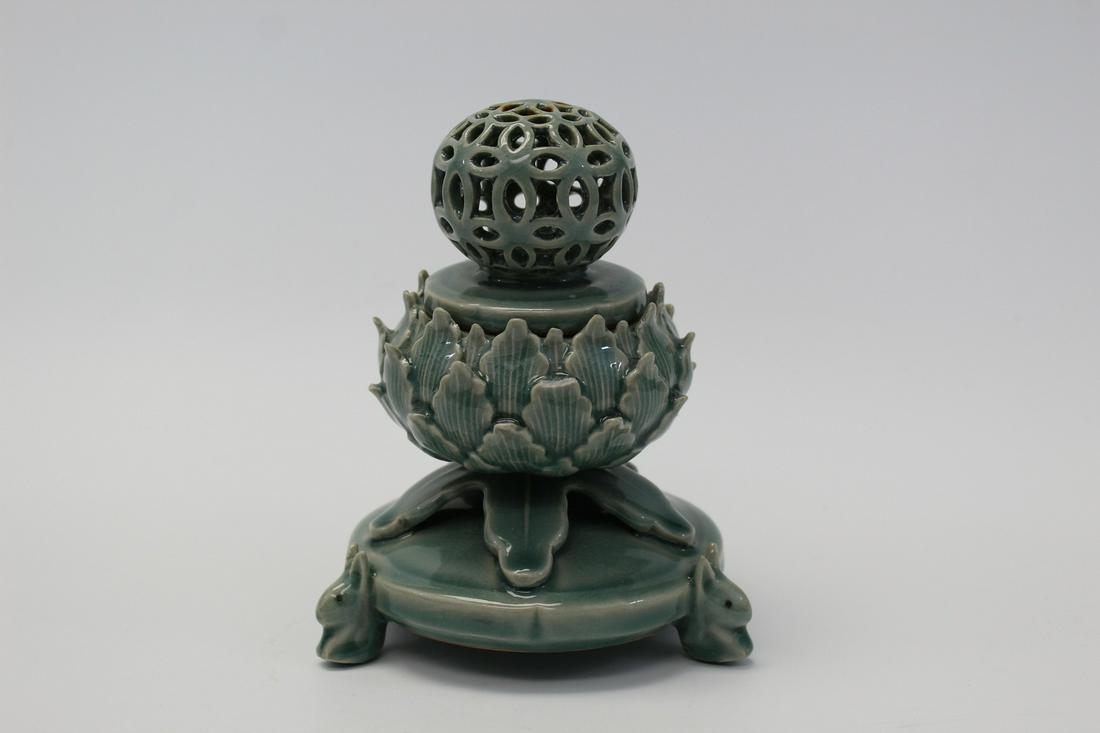 Korean Celadon Glaze Porcelain Incense Burner.: Korean Celadon Glaze Incense Burner. H 17 cm.