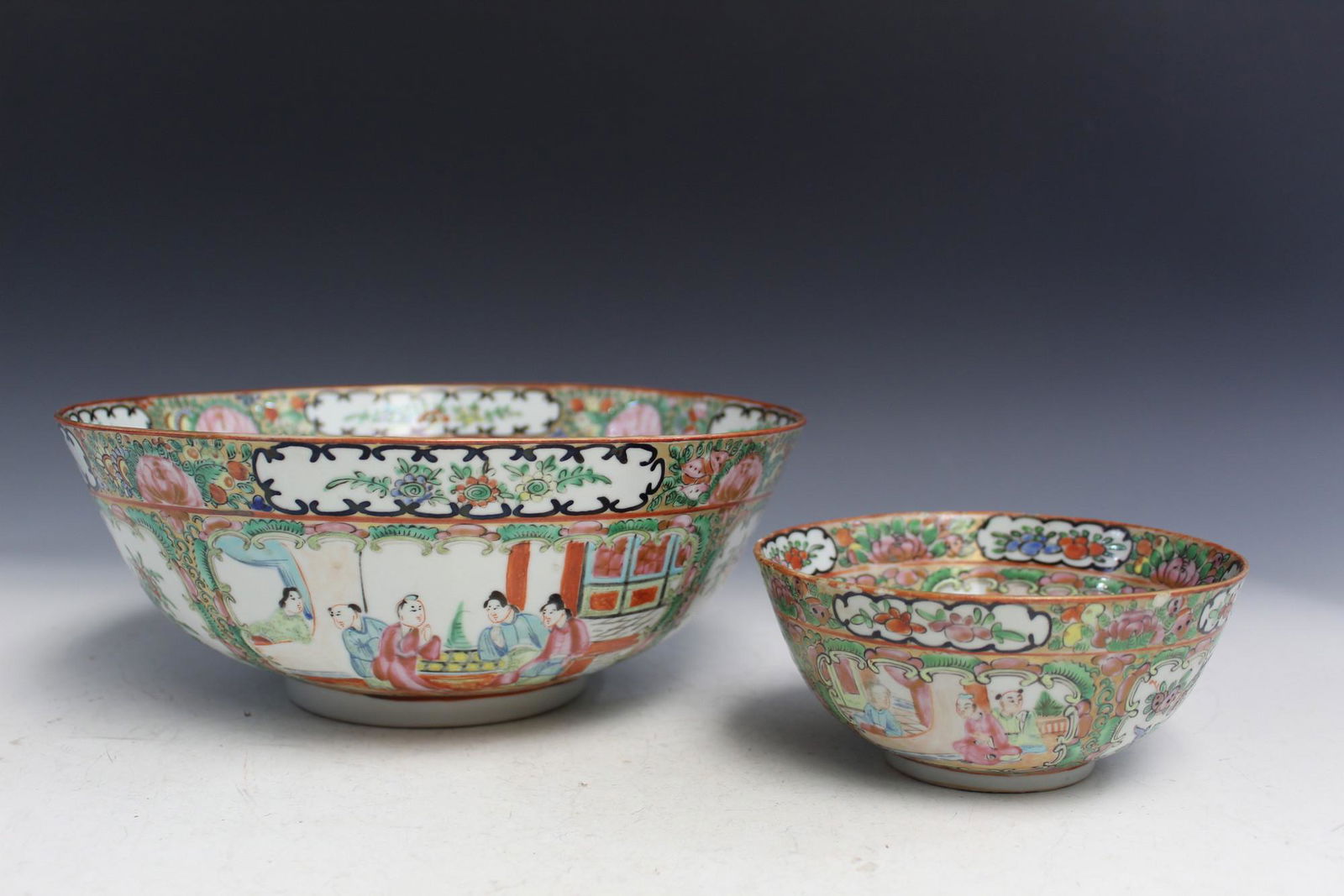 2 Chinese Rose Medallion Porcelain Bowls (1 of 5)