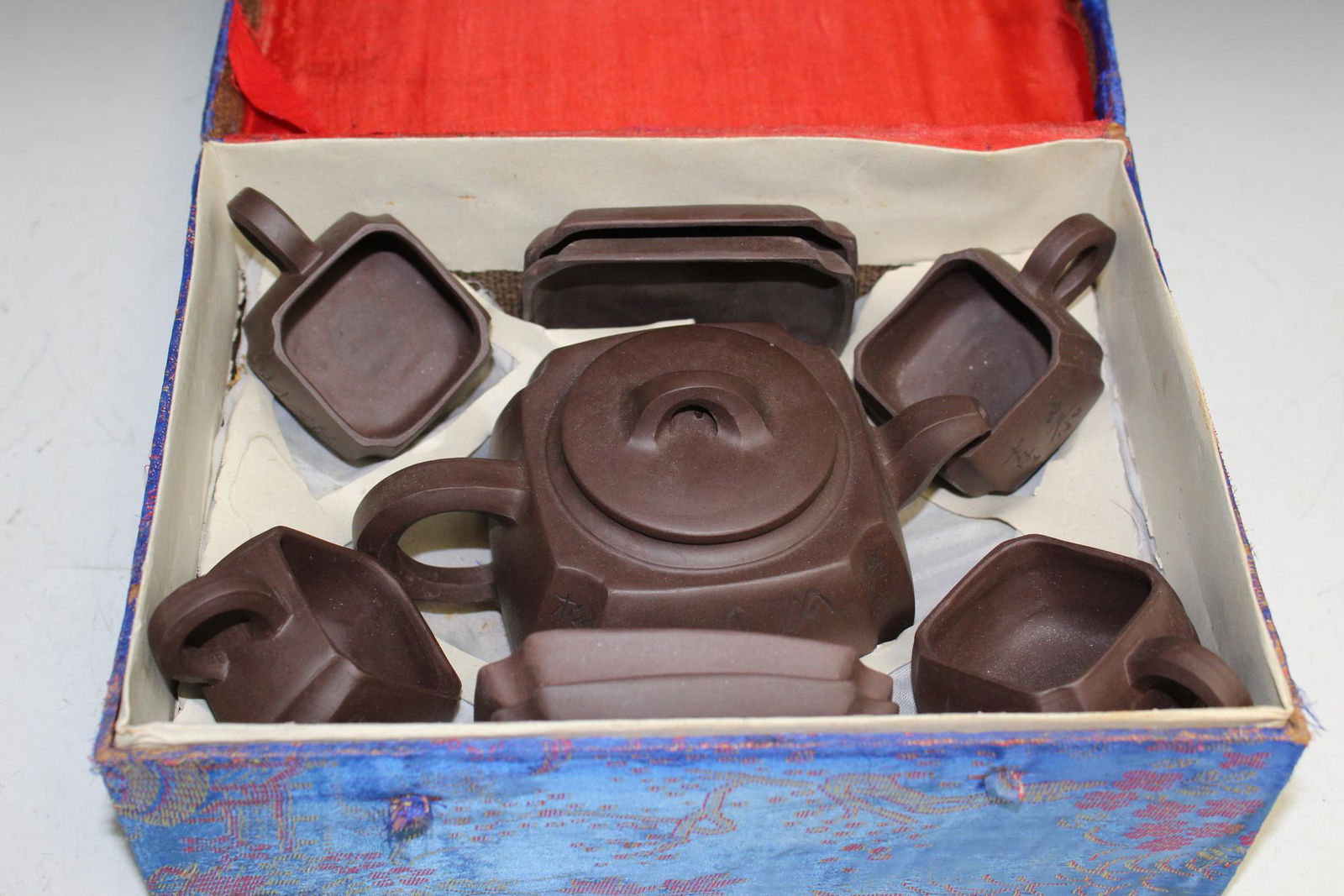 Chinese Yixing Tea Set (1 of 4)
