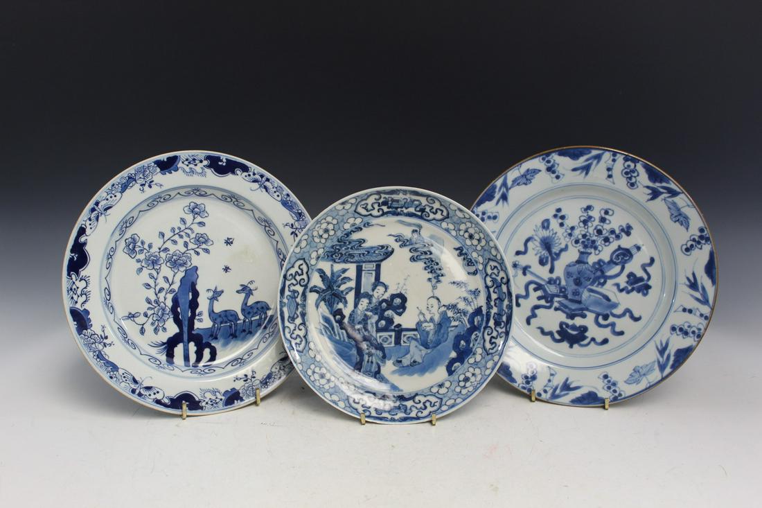 Three Chinese Export Blue and White Dishes (1 of 6)