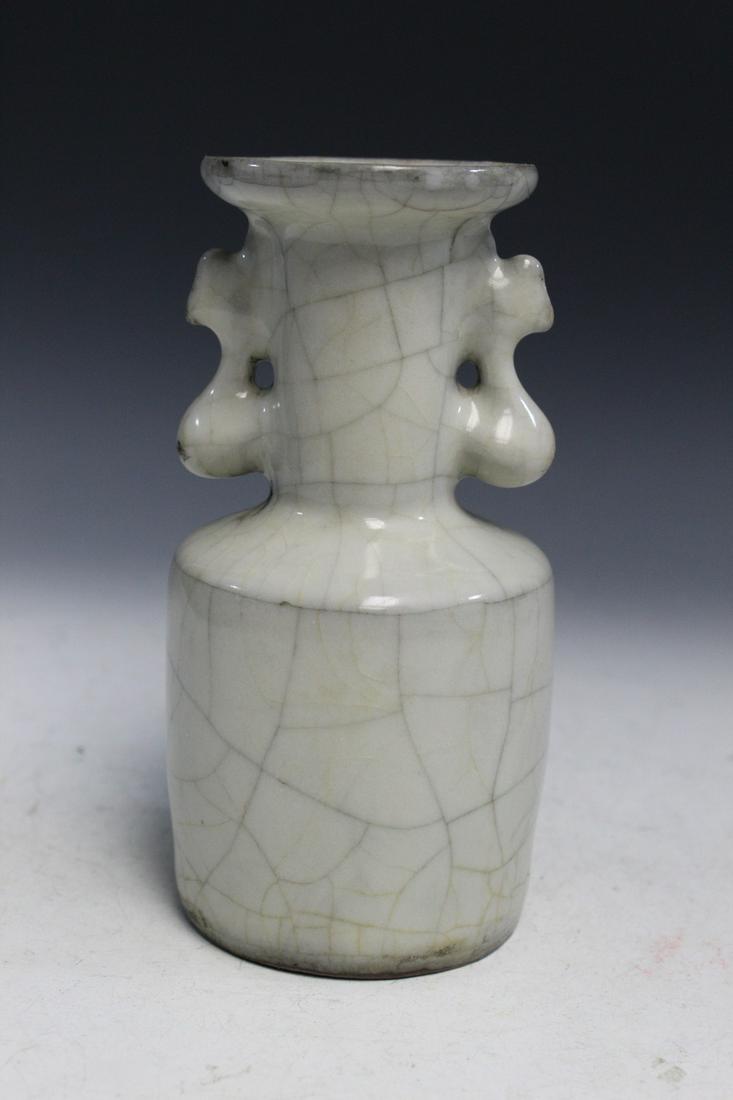 Chinese Guan Ware Porcelain Vase (1 of 4)