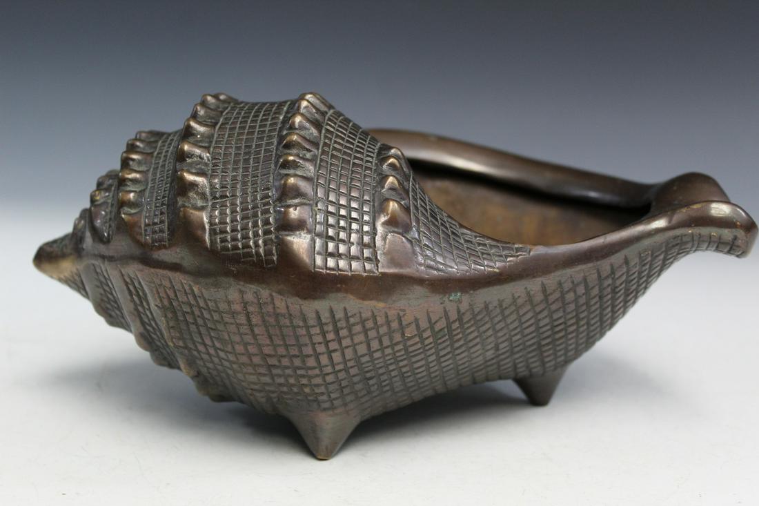 Chinese Bronze Sea Shell Shaped Incense Burner L 24 cm (1 of 3)