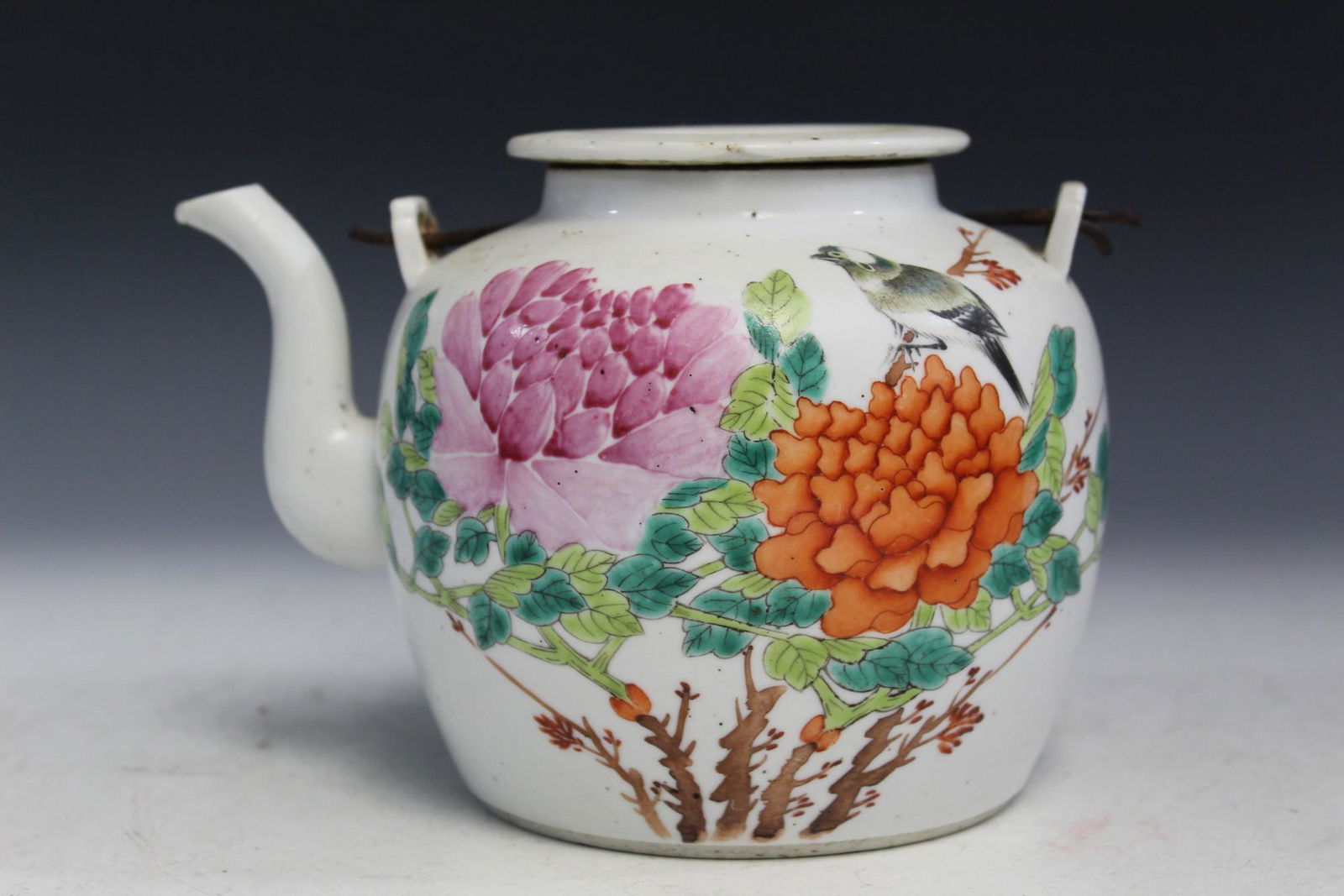 Chinese Porcelain Teapot (1 of 5)