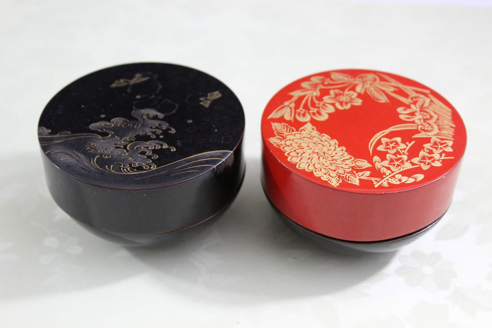 Two Japanese Circular Lacquer Boxes (1 of 3)