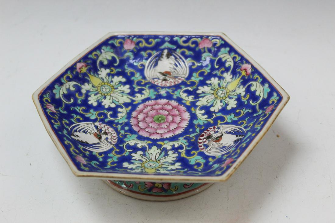 Chinese Famille Rose Porcelain Dish, Hexagonal Shape (1 of 6)