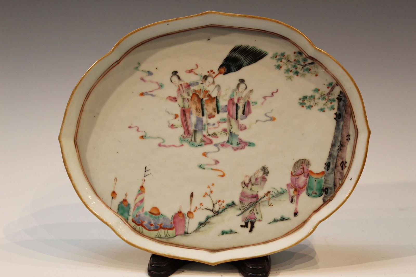 Chinese Famille Rose Porcelain Oval Dish (1 of 7)