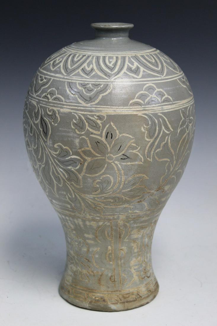 Korean Celadon Porcelain Meiping Vase (1 of 8)