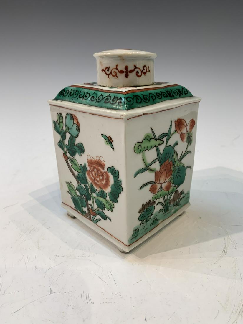 Chinese Porcelain Tea Leaf Container: Chinese Porcelain Tea Leaf Container. H 15cm