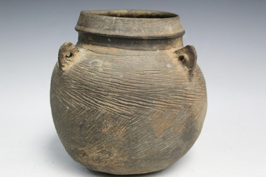 Japanese Pottery Jar: Japanese Pottery Jar. H 20 cm