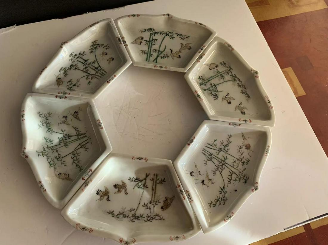 Set of Chinese porcelain fruit dishes. (1 of 7)