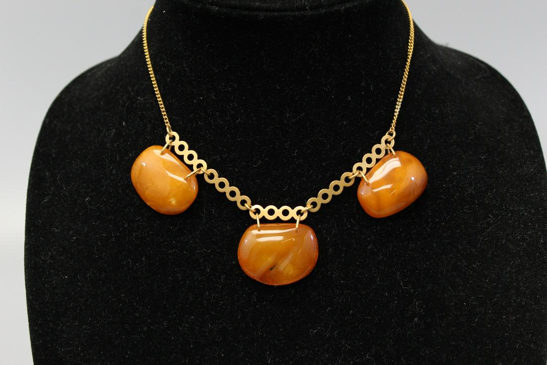 Amber pendants necklace. (1 of 3)