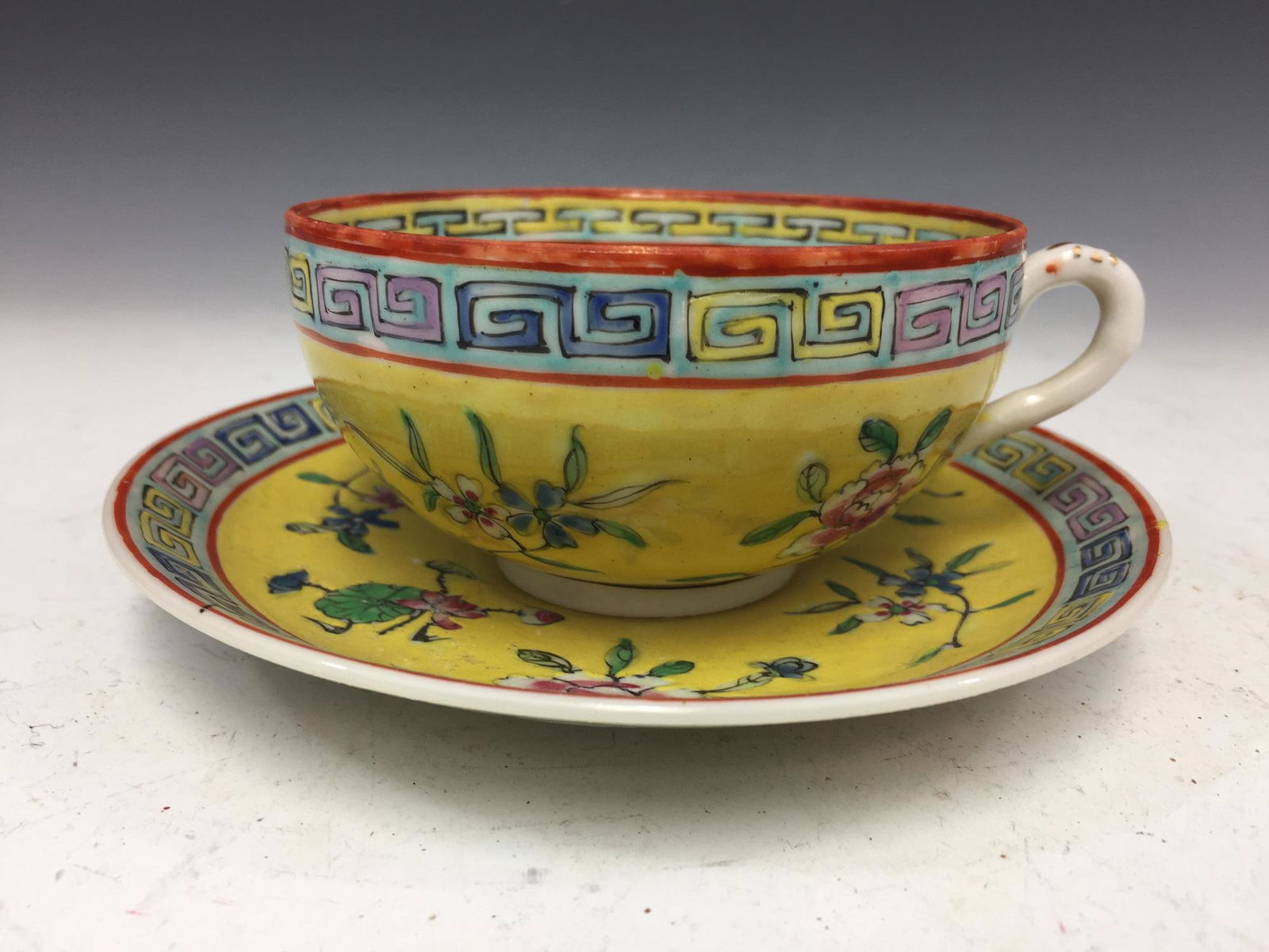 Chinese export famille rose porcelain cup and saucer. (1 of 5)
