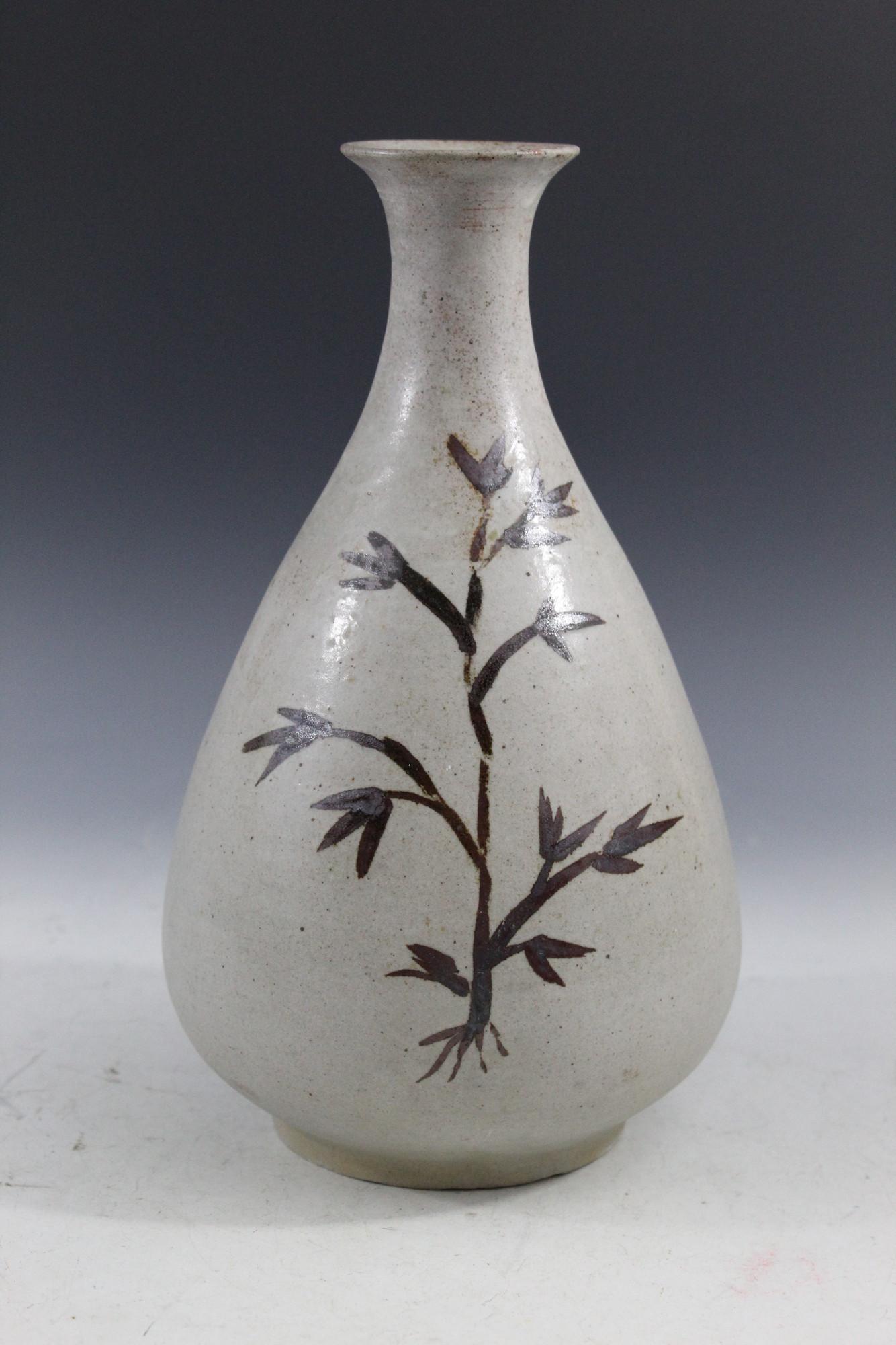Korean Pottery Vase (1 of 6)