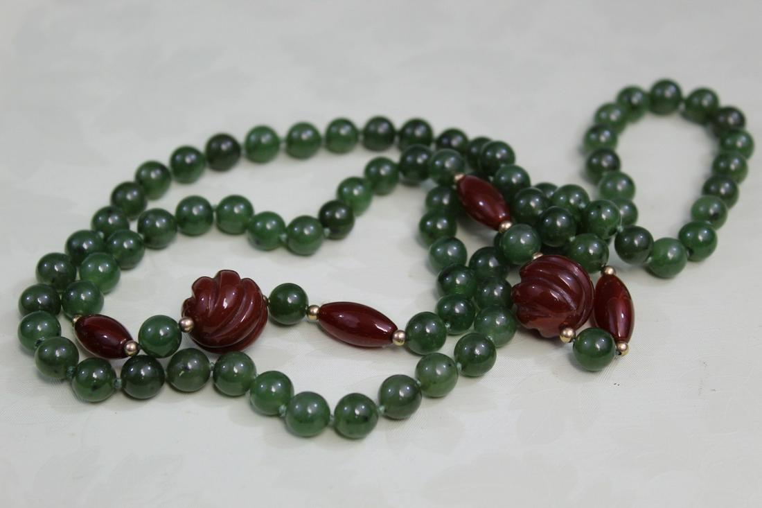 Spinach Jade Beads Necklace (1 of 3)