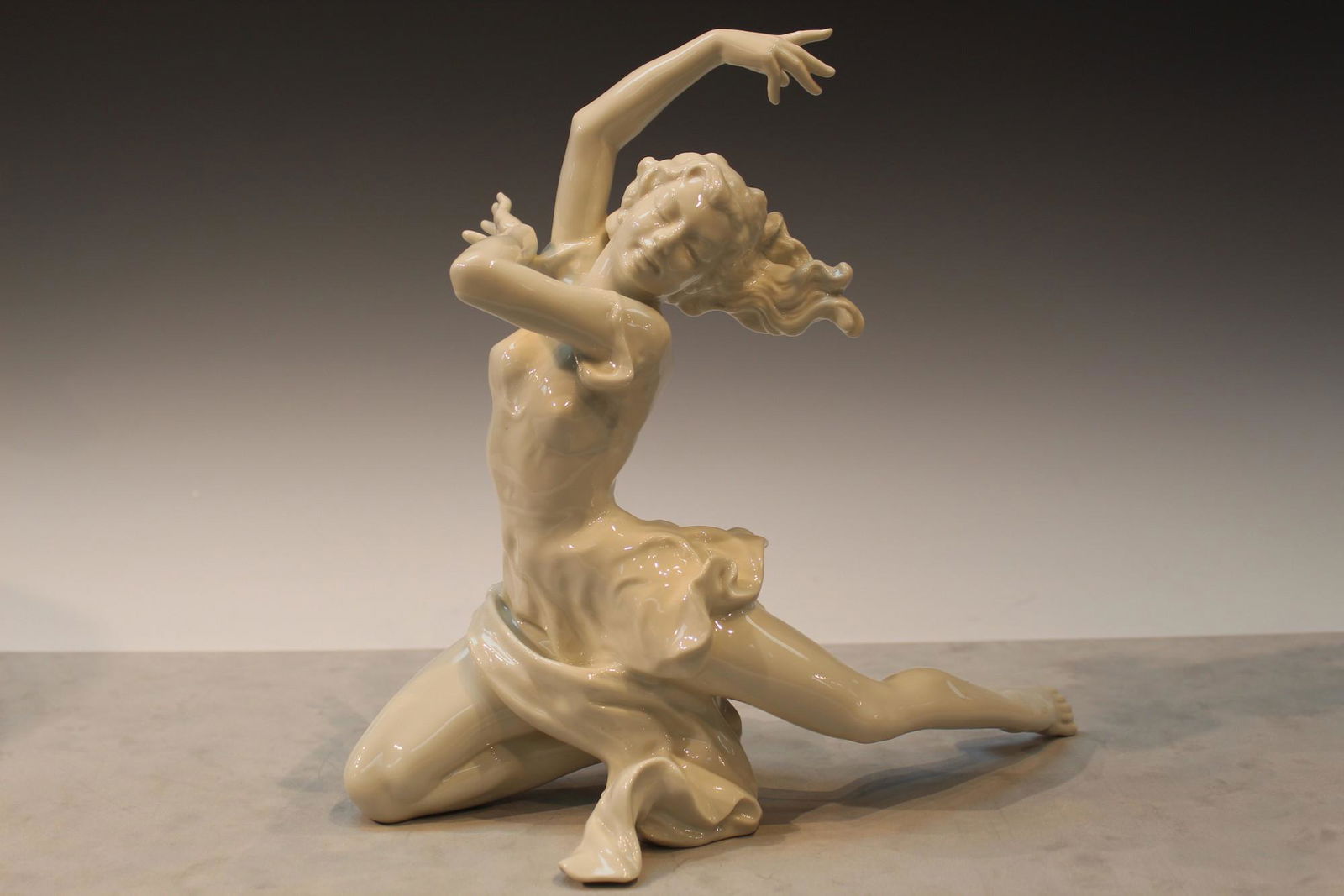 Hutschenreuther Porcelain Dancer Statue (1 of 5)