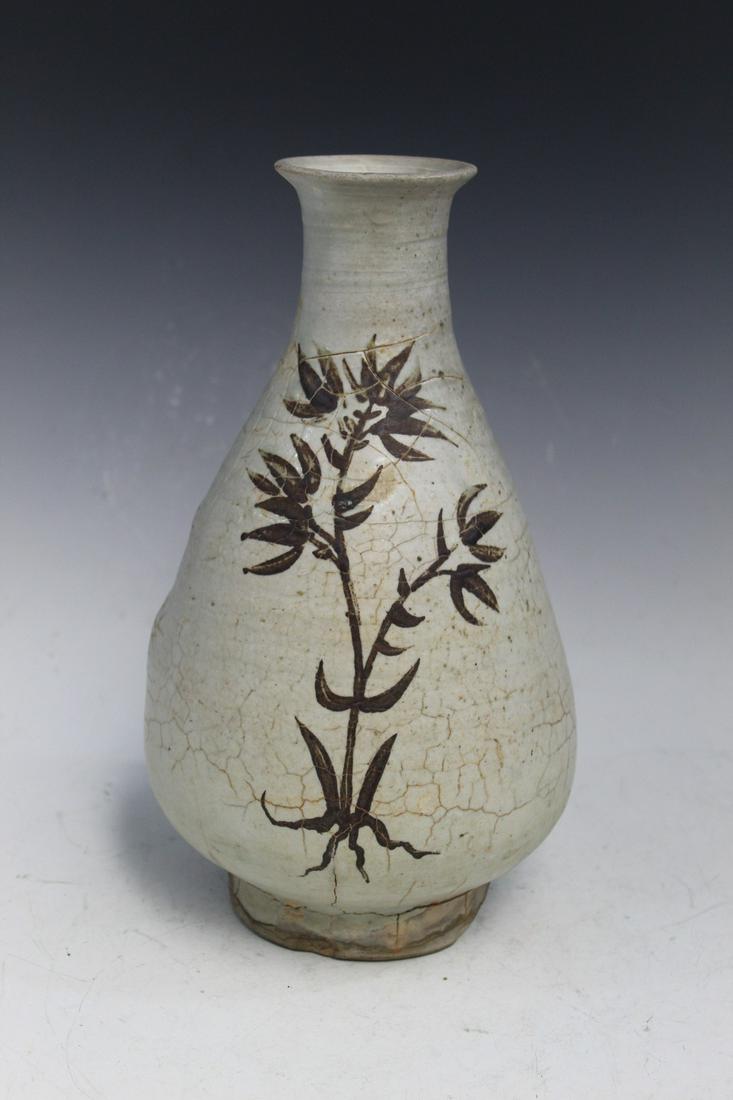Korean Pottery Vase with Flower Decorations (1 of 6)