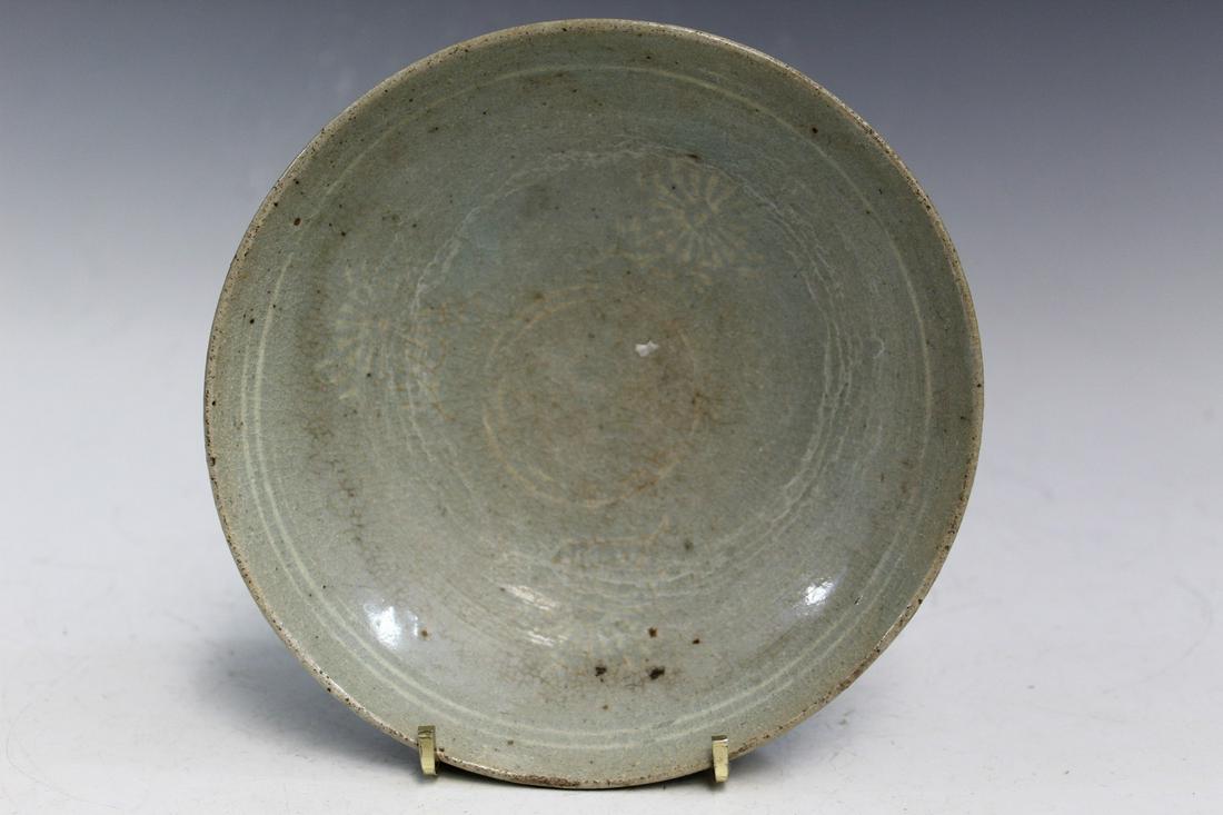 Korean Celadon Pottery Bowl (1 of 5)