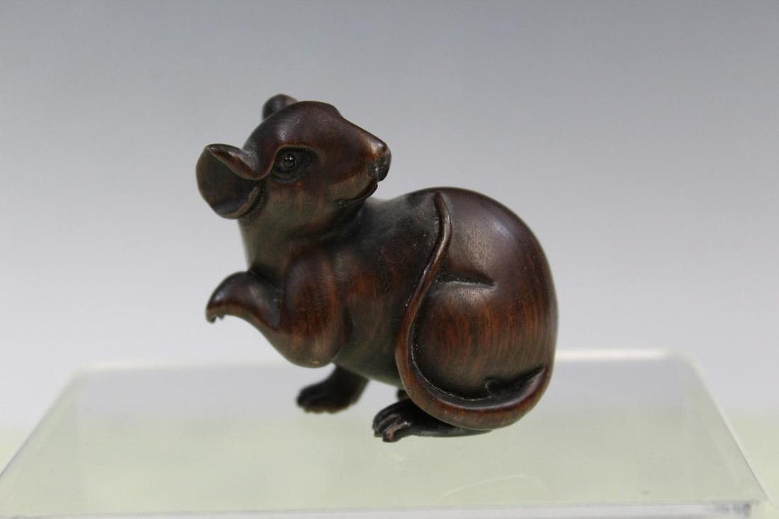 Japanese Carved Wood Rat Toggle: Japanese Carved Wood Rat Toggle. L 5 cm