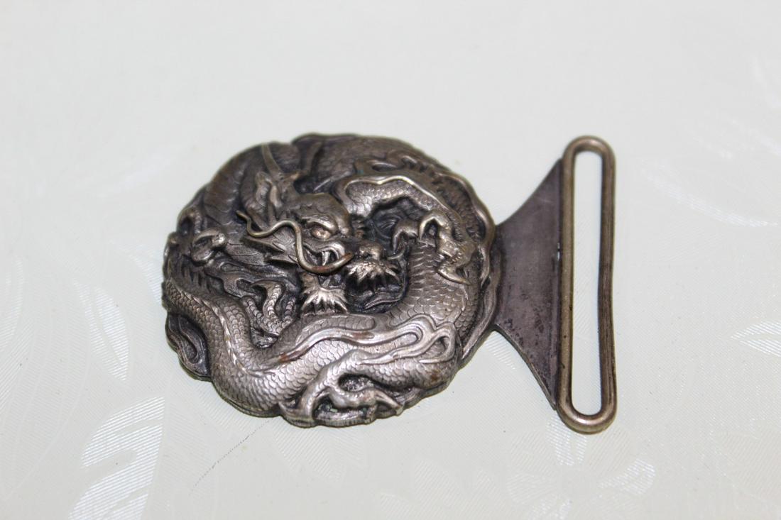 Belt Clip with Dragon Decoration (1 of 3)